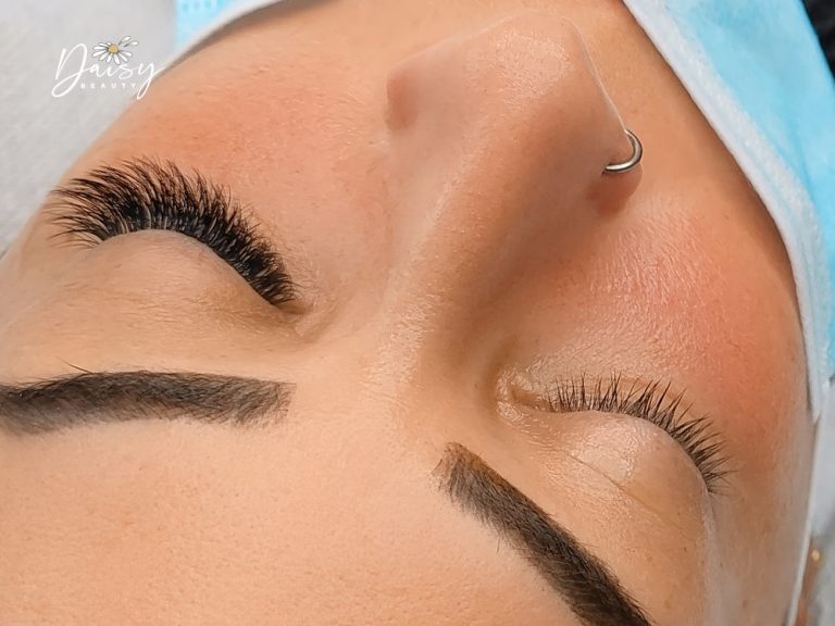 Wimpernverdichtung - Drama Look